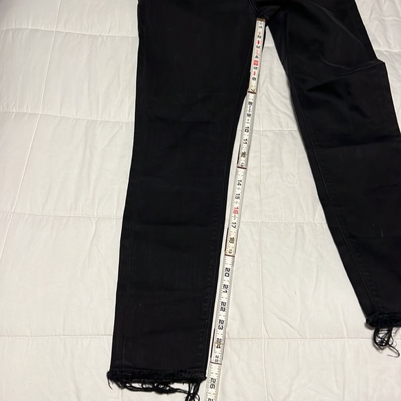 Lucky Brand High-Rise Raw Hem Distressed Black Skinny Jeans Size 6 / 28 Women’s - Picture 9 of 9